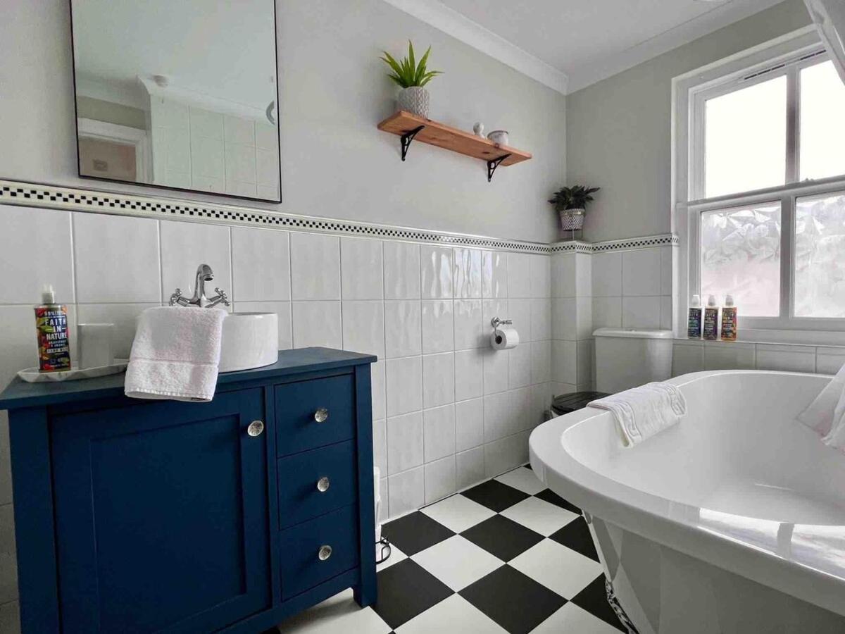 Cosy Georgian Cottage - Parking - Central Фроум Экстерьер фото